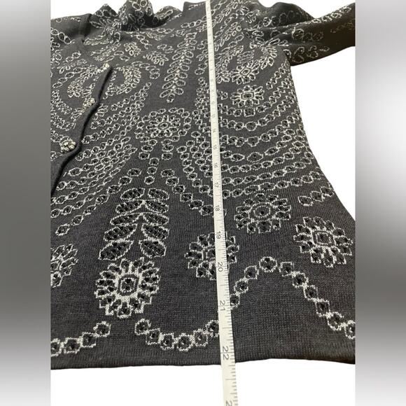 St. John Collection by Marie Gray Sweater and Tank Top Set Gray Metallic- S/4 - Picture 13 of 13